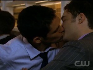 gay_kiss_of_chuck_bass
