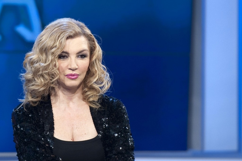 Milly Carlucci contro Mediaset per evitare la messa in onda di Baila