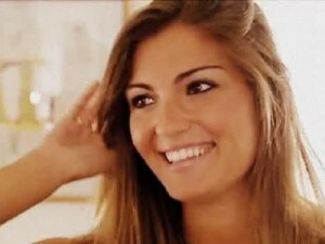 Nelle anticipazioni di Uomini e Donne si è scoperto che Chiara Sammartino ha dovuto lasciare il trono perchè è ormai palese che ha iniziato una relazione con il suo corteggiatore Gabrio Gamma.