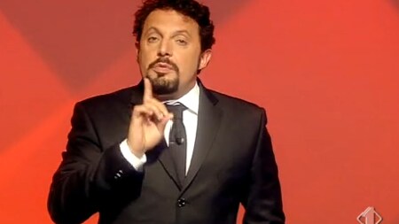 monologo di enrico brignano
