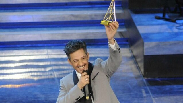 Trionfatore indiscusso della serata dedicata agli Oscar tv in diretta da Sanremo è Fiorello, che si aggiudica una doppia premiazione come personaggio maschile e programma tv. Spazio anche a personalità di nicchia come Rocco Papaleo e Geppi Cucciari.