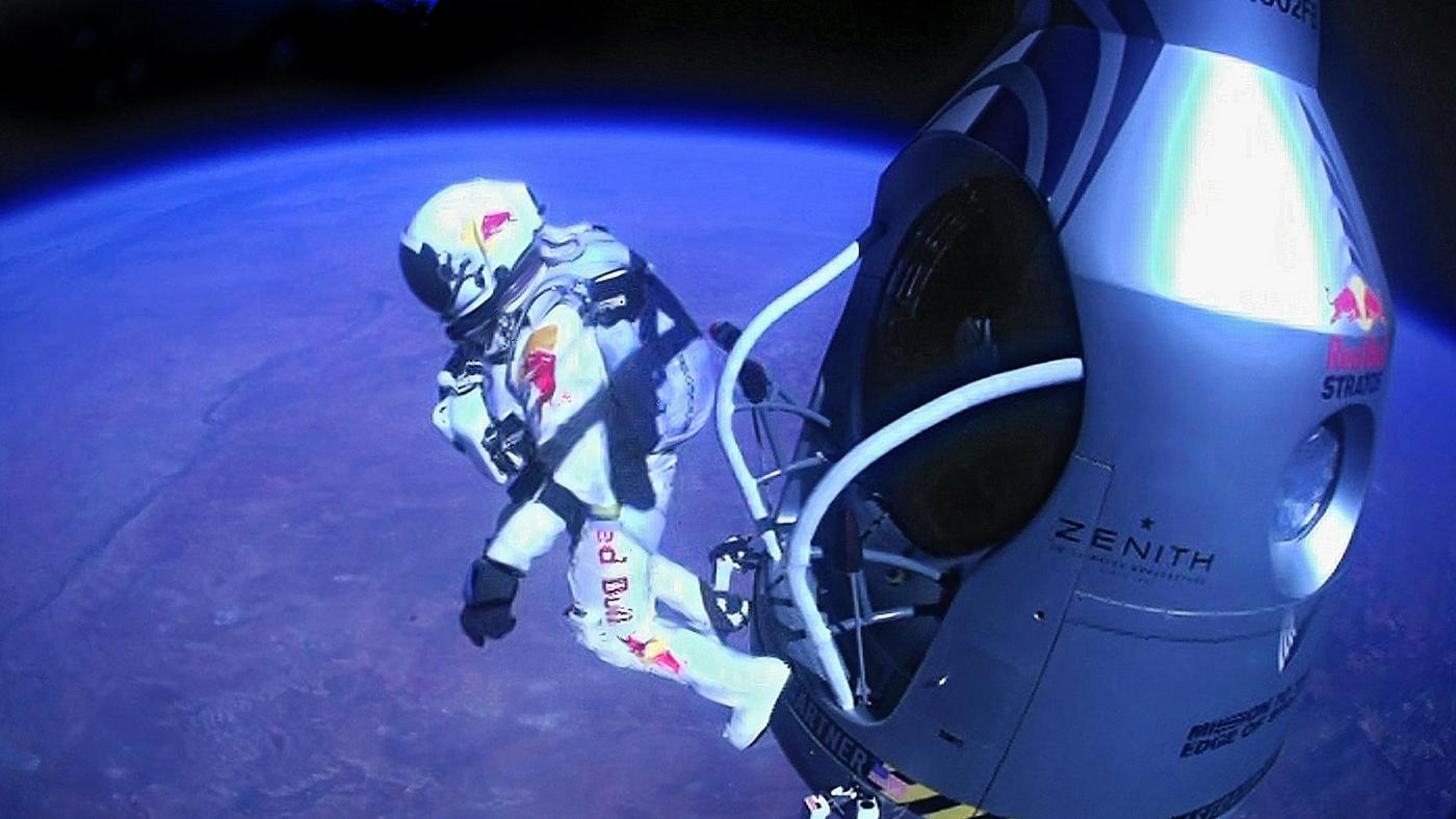 Felix Baumgartner arriva a sorpresa a Sanremo 2013