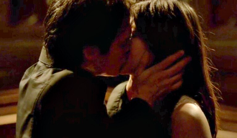 Damon ed Elena nell'episodio 4x23 Graduation