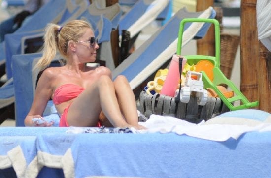 Federica Panicucci in bikini