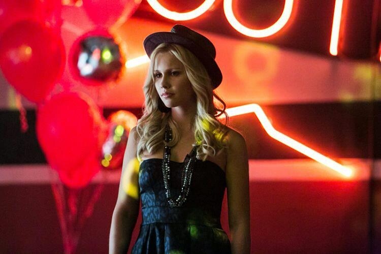 Riuscira-la-bella-vampira-mikaelson-a-non-innamorarsi-di-stefan
