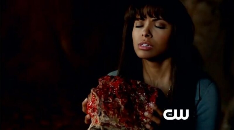 Bonnie-compie-l\'incantesimo-The-Vampire-Diaries-4x22