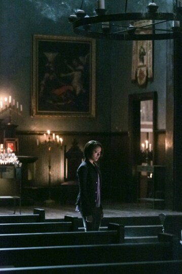 Bonnie-in-una-chiesa-5x15