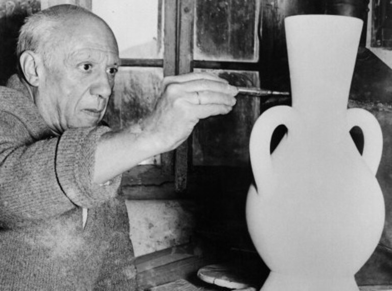 Picasso al lavoro sulle ceramiche, ottobre 1961