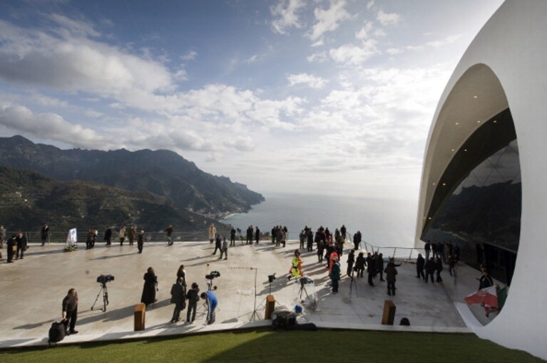 l'auditorium "Oscar Niemeyer" nel giorno dell'inaugurazione, 2009