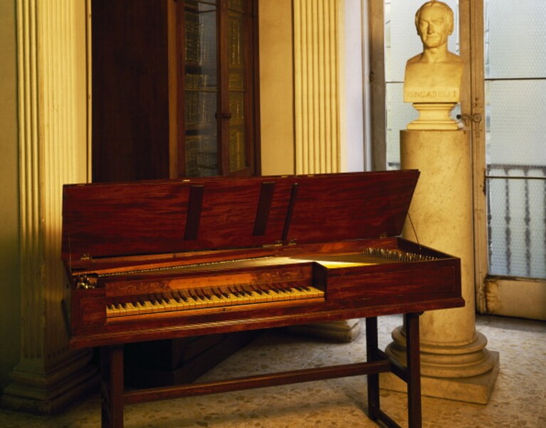 il pianoforte appartenuto a Domenico Cimarosa conservato nel museo