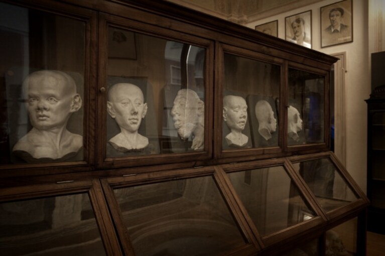 le maschere contenute nel Museo Lombroso di Torino