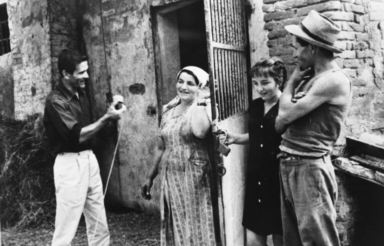 Foto di scena di Comizi d’amore. © Angelo Novi. Cineteca di Bologna