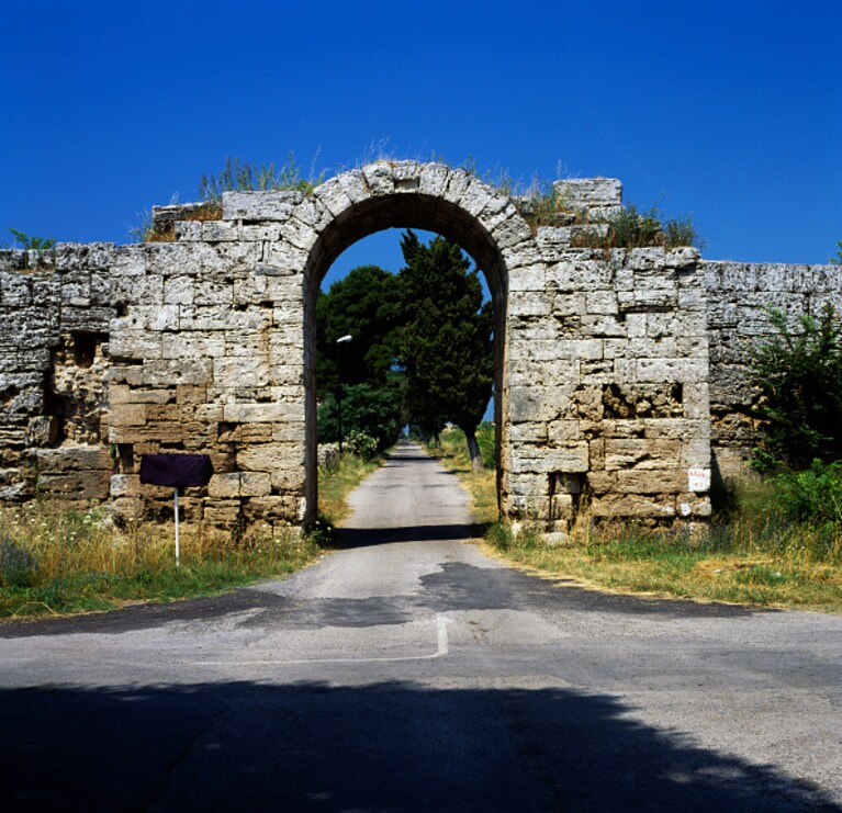 Porta Sirena, Paestum