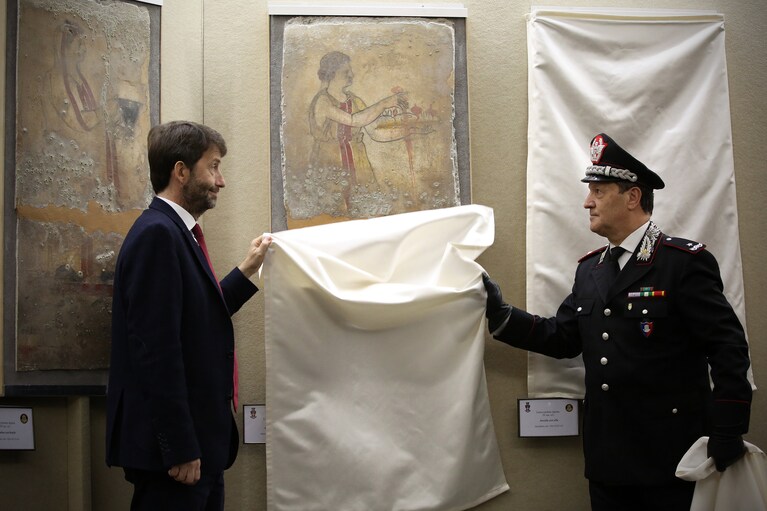 L’Arma custode della memoria”, la presentazione di reperti archeologici rubati