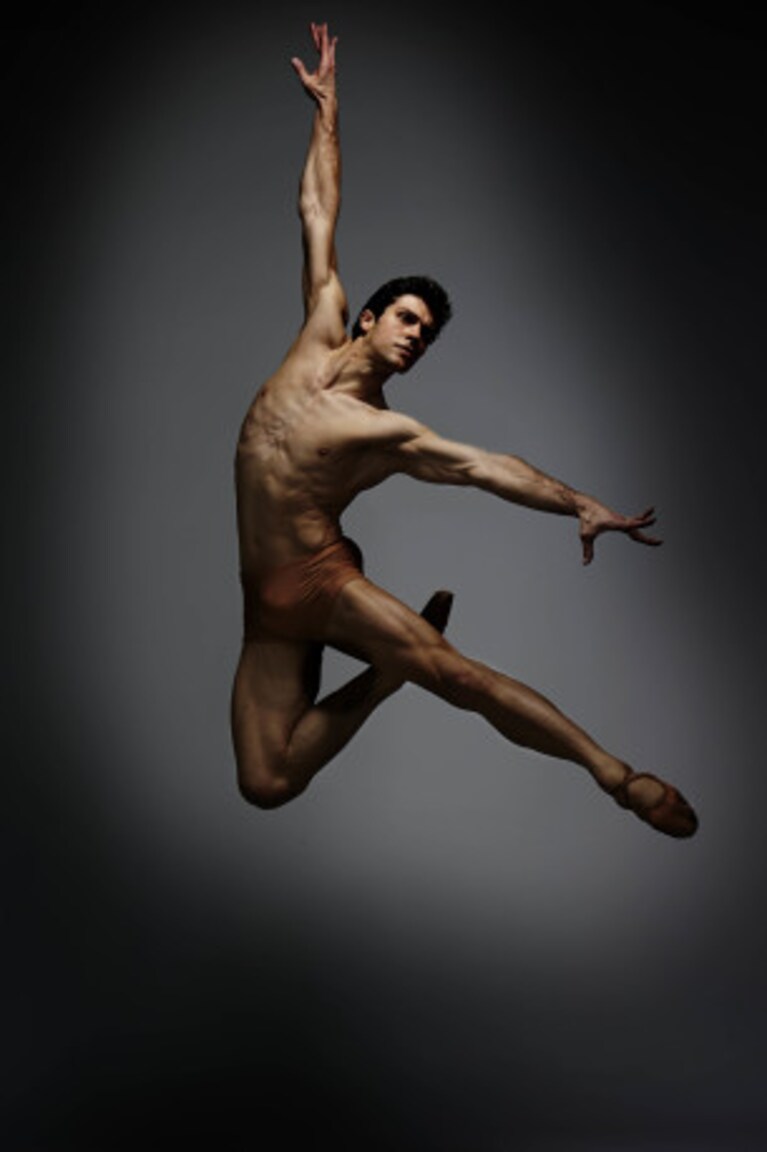 Roberto-Bolle, ph. Giovanni Gastel