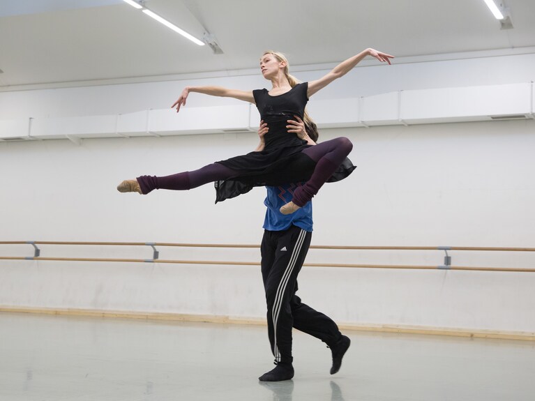 Eleonora Abbagnato e Florian Magnenet, ph. Yasuko Kageyama