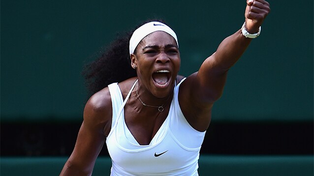 Serena Williams durante i campionati di Wimbledon nel 2015 (Foto @Shaun Botterill/Getty Images).