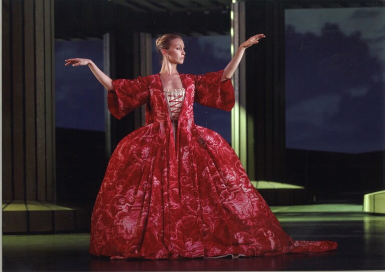 Eleonora Abbagnato in Le Parc, ph. di Sébastien Mathé