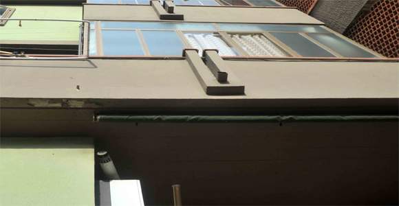 Lecce: donna 52enne precipita dal balcone e muore dopo un volo di 6 metri