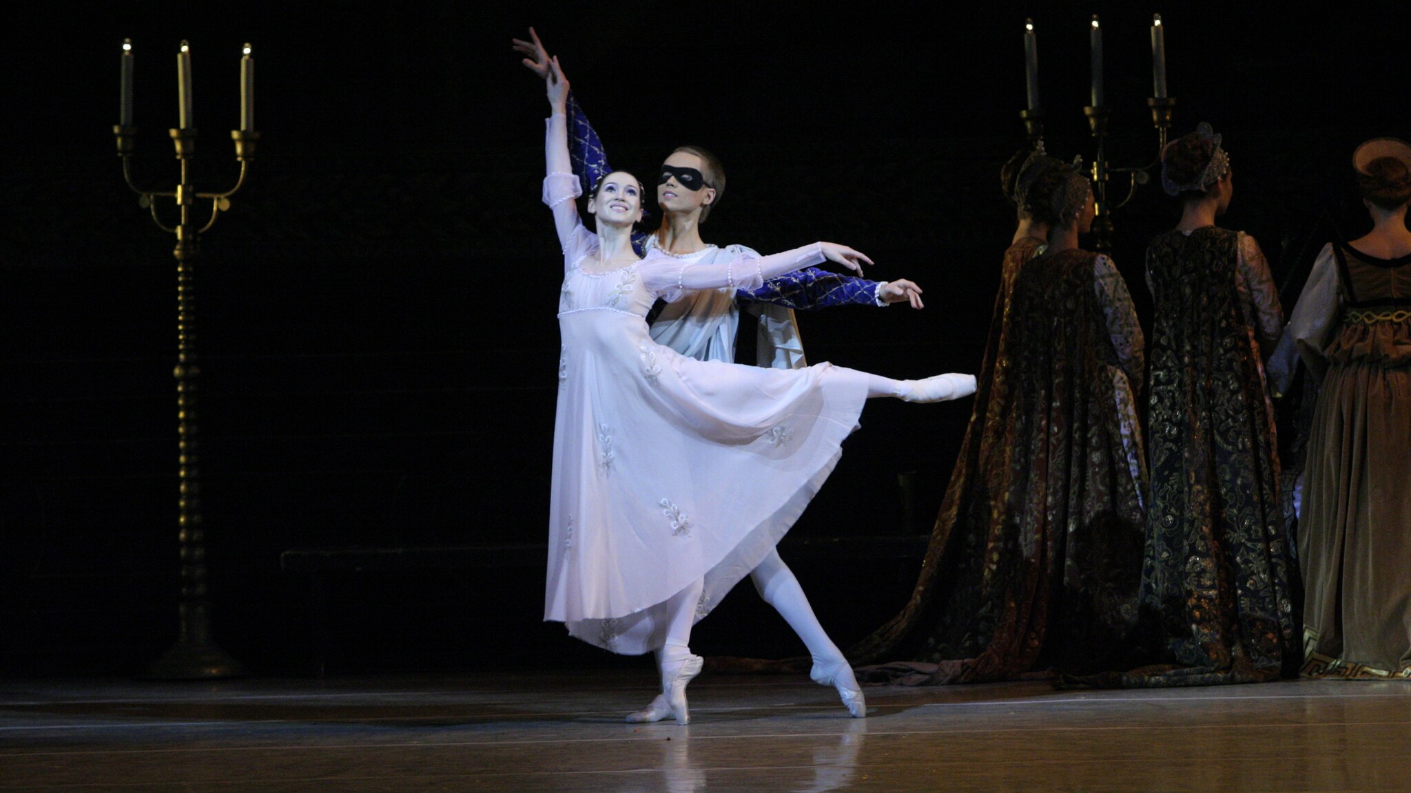 Romeo e Giulietta: O.Novikova e L. Sarafanov, ph. N. Razina