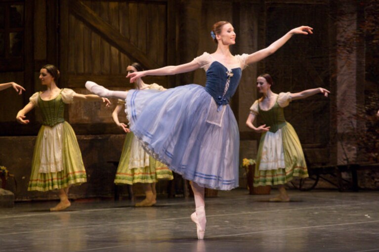 Giselle: Svetlana Zakharova, ph. Luciano Romano