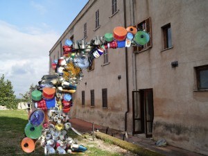 "Lo chef arrabbiato", installazione dell’artista Susanne Neumann