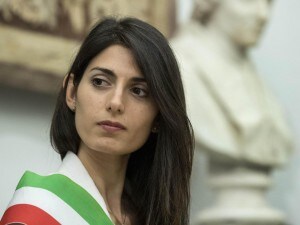 Virginia Raggi incontra gli atleti paralimpici in partenza per Rio