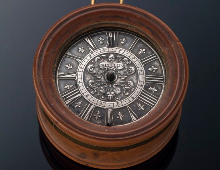 Orologio da tasca cassa: manifattura italiana meccanismo: Francesco Papillon (notizie primo quarto XVIII secolo). Firenze, Gallerie degli Uffizi, Tesoro dei Granduchi