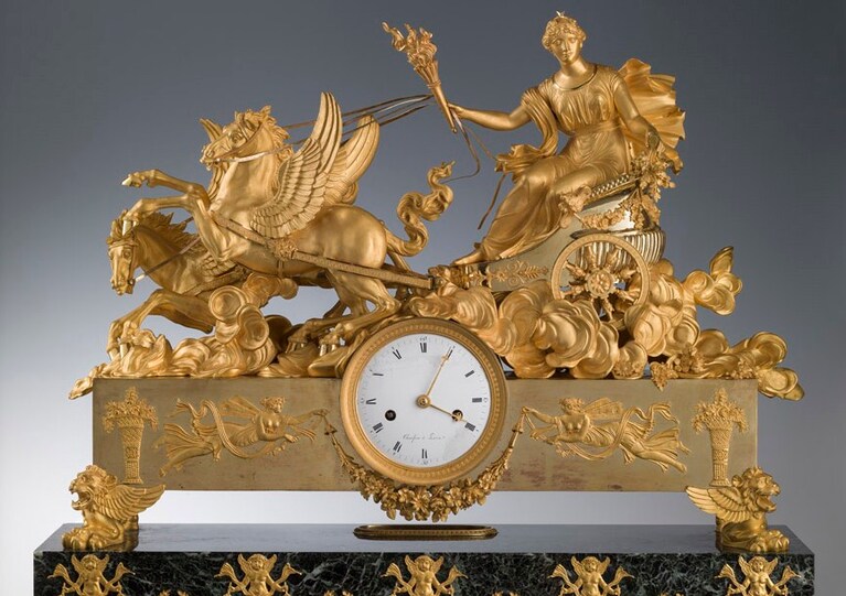 Orologio da mensola, Francia (1810 circa). Firenze, Gallerie degli Uffizi, Galleria Palatina e Appartamenti Reali, Sala di Ercole