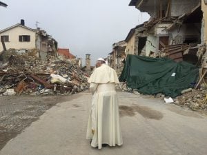 papa-francesco-amatrice-terremoto
