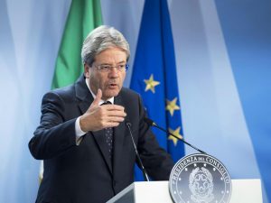 Paolo Gentiloni a Bruxelles in conferenza stampa
