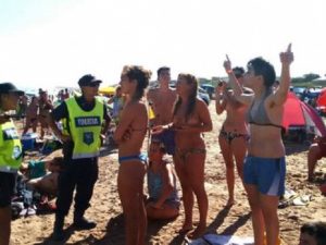 storie spiaggia nuda erezione