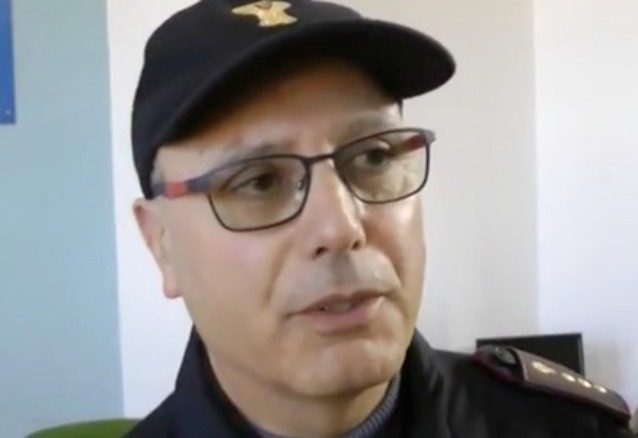 Poliziotto salva la vita ad una bimba di 3 anni: "Non sono un supereroe ...