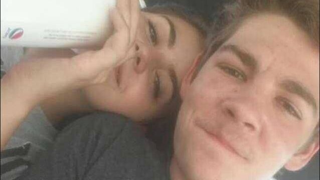 Cassandra Bjorge e Johnny Rider (Facebook).