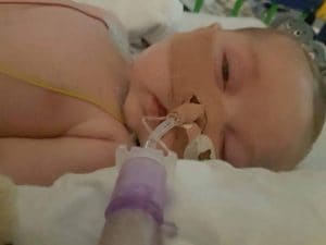 Il piccolo Charlie Gard