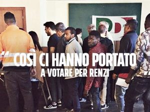 Migranti in fila al seggio di Ercolano per le Primarie del PD.