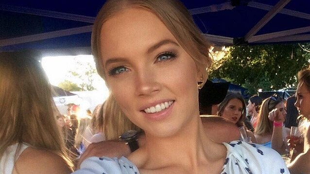 Sara Zelenak, 21 anni (Facebook).
