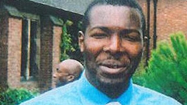 Melvin James, 36 anni (West Midlands Police).