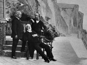 Victor Hugo insieme ad alcuni amici.