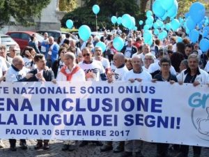 Foto presa dalla pagina Facebook dell’Ente Nazionale Sordi–Onlus