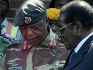 Il Presidente Robert Mugabe e il generale Constantino Chiwenga