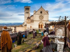 Il tradizionale presepe allestito nei pressi della Basilica Superiore di San Francesco d'Assisi.