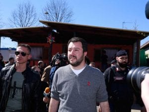 Matteo Salvini in visita al campo rom in via della Chiesa Rossa a Milano, 2015