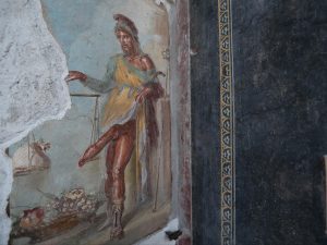 L'affresco del dio Priapo nella Casa dei Vettii: quello della domus della via del Vesuvio è il secondo ritrovato in oltre un secolo.