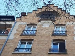 L’edificio dove è avvenuto l’omicidio