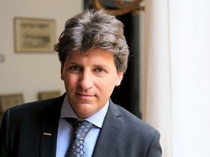 Il senatore Gianluca Ferrara è capogruppo dei 5Stelle in commissione Esteri