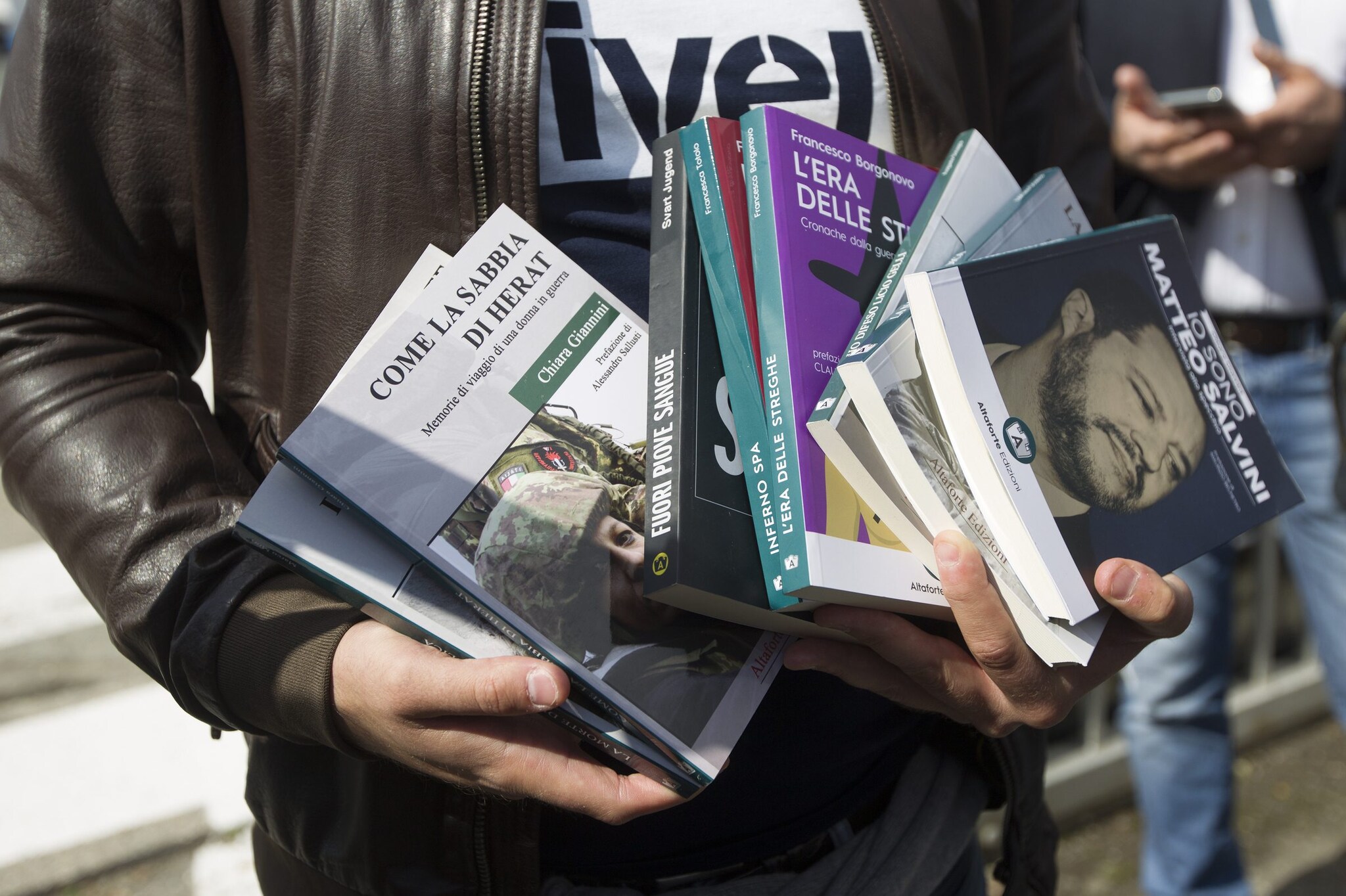 La Spezia, c’è la presentazione di un libro di Altaforte prete fa