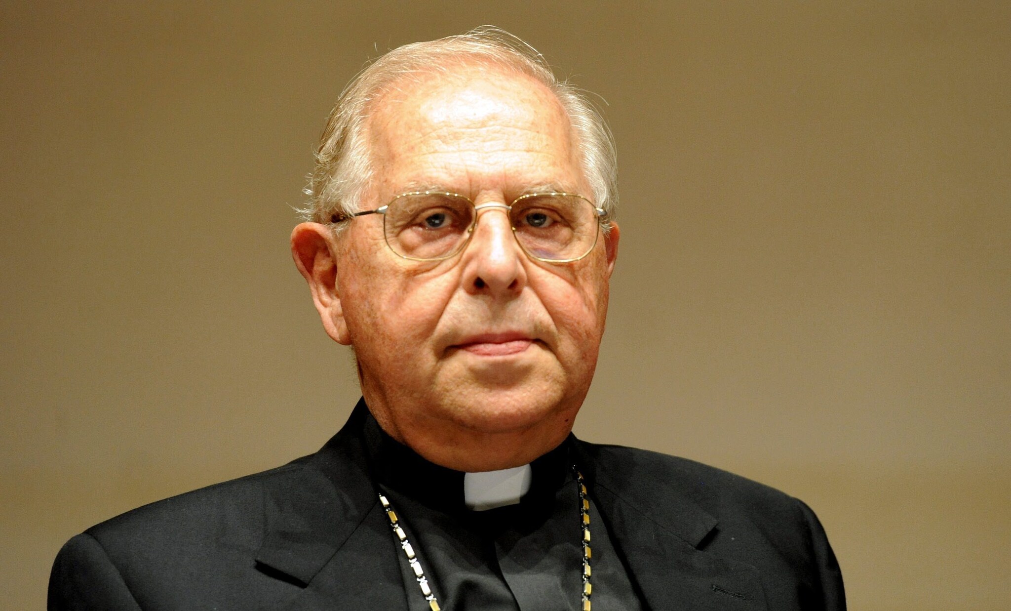 Pesaro Mercedes contro camion cisterna, cardinale Antonio Maria Vegliò