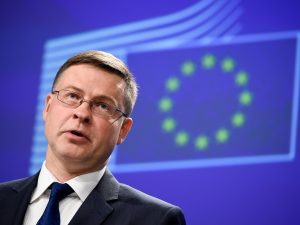 In foto: il vicepresidente della Commissione Ue, Valdis Dombrovskis.