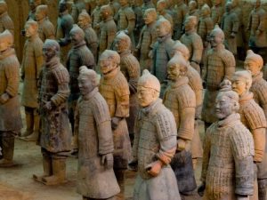 L'esercito di terracotta di Qin Shi Huang venne scoperto nel 1974 da un contadino.
